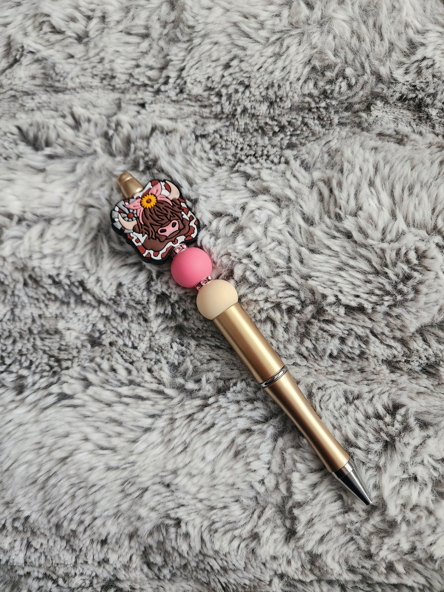 Beaded Highland Cow Pen