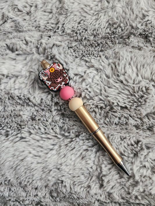 Beaded Highland Cow Pen